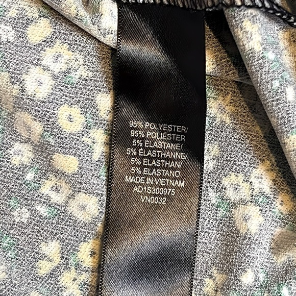 Adrianna Papell Black Floral Sleeveless Chiffon Blouse Halter Keyhole Top NWT M - Picture 10 of 11